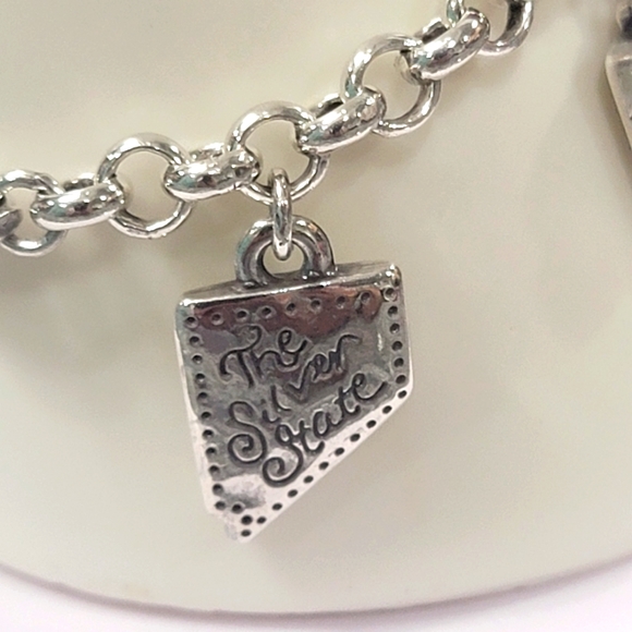 BRIGHTON RETIRED LAS VEGAS NEVADA GAMBLING 6 CHARM BRACELET NWOT - Picture 8 of 12